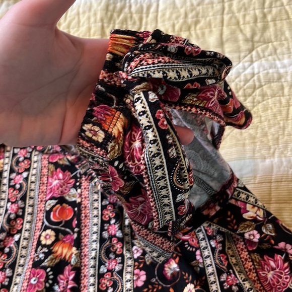 Patterned floral top - Picture 3 of 3